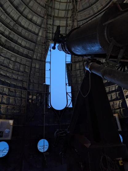 La lunette Arago pointée sur la Lune le mardi 3 juin 2025.