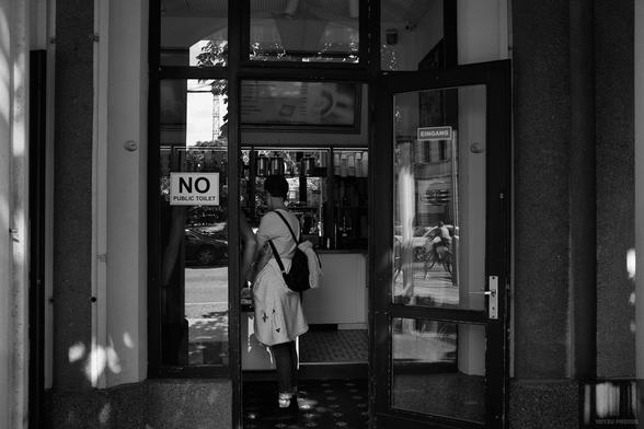 Monochrome street photography from Berlin, Germany.