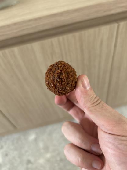 A bitterbal