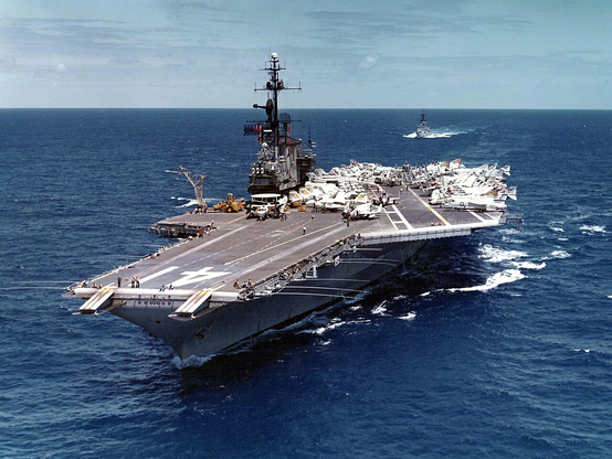 USS Midway underway in the Pacific Ocean on April 19, 1971