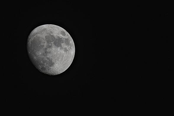 Waxing Gibbous Moon 90% Illuminated
June 7th, 2025
Taken using the Looney 11 Rule