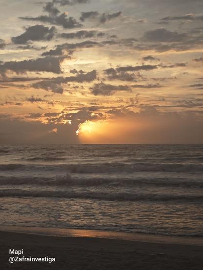 Amanecer en Malvarrosa
23 de Mayo de 2025
📷 María del Pilar Menoyo Díaz