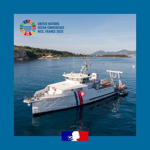 L’Alfred Merlin, au large de Cannes © Philippe Soubias-CNRS, CCJ, AMU, MC, Drassm