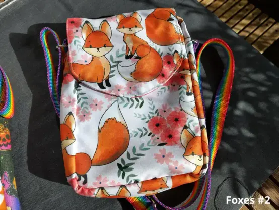 A different version with cuter looking foxes. The have a really large fluffy tail on this one.