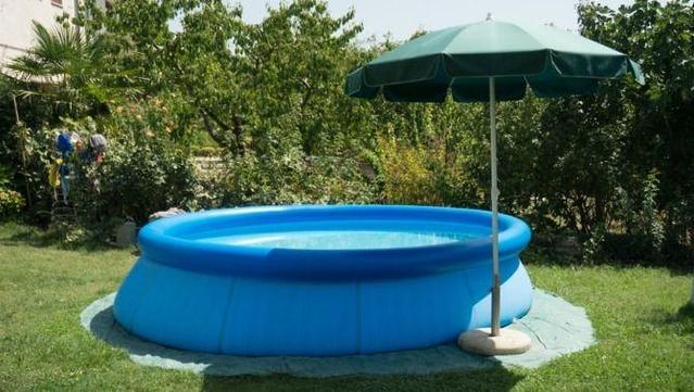 Ja no hi ha restriccions per omplir piscines particulars (iStock)