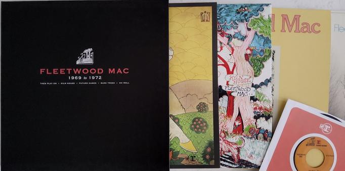 Box with 4 albums and a single