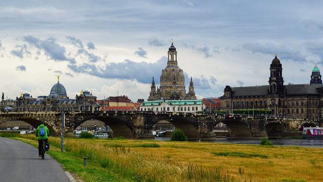 Augustusbrücke und Frauenkirche im Fokus