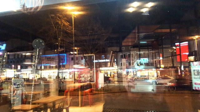 Blick aus dem KFC auf die Reeperbahn.