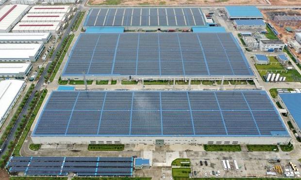 “You can’t use solar to make solar.”

That line used to be thrown around like gospel by fossil fuel defenders—as if it were some gotcha moment. But look around. The picture speaks louder than their outdated talking points: entire solar panel factories running on solar power, covered in rooftop PV arrays pumping clean energy straight into production.

We’re now witnessing the energy loop closing in real time. Solar panels made with solar power. Clean energy powering the very factories that produce the tools to harness more clean energy. Batteries are storing the surplus, smart grids are balancing it, and costs keep plummeting.

The myth that renewables can’t power heavy industry is being shattered daily—not just by these panel factories, but also by EV gigafactories, electrolyzer production plants, and even green steel foundries. And guess what? Most of these are scaling in the Global South and East while much of the West is still arguing about whether it’s possible.

This is exponential growth in action. It’s the feedback loop that breaks the fossil fuel cycle.

Anyone still clinging to the idea that renewables aren’t self-sufficient is living in the past. It’s not just technically possible—it’s already happening. Solar makes solar. Wind powers wind turbine factories. Batteries store both.

The future isn’t just renewable—it’s regenerative.
☀️🔁 #SolarLoop #CleanEnergy #Disruption #EnergyTransition