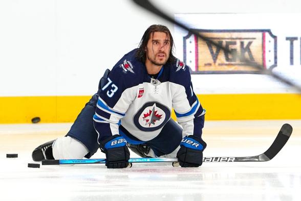 Brandon Tanev Shares Cryptic Remark About Potentially Signing With the Maple Leafs