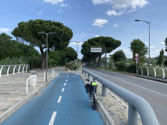 Bikeway entering Cattolica