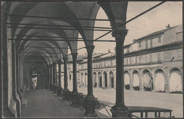 Printed monochrome postcard showing a view of the Piazza Vittorio Emanuele II at Fermo in Marche, Italy.

Published by Gaetano Censi, No 1950, 7 November 1925.

Postally unused.

Very good condition, with very slight corner bumps.