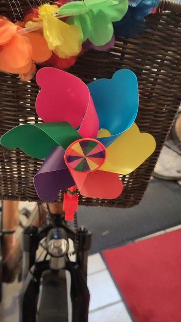 Buntes kleines Windrad