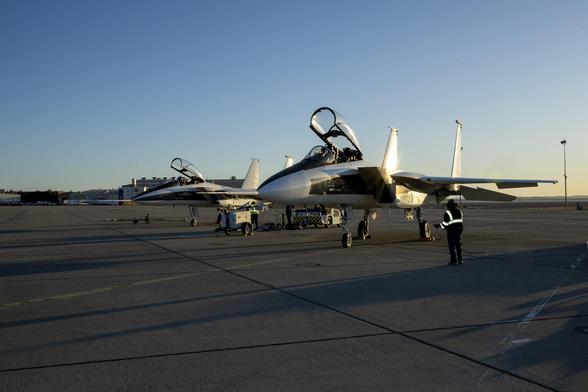NASA_F-15s_Ready_for_Dual_Ship_Flights_(AFRC2025-0074-131).jpg
