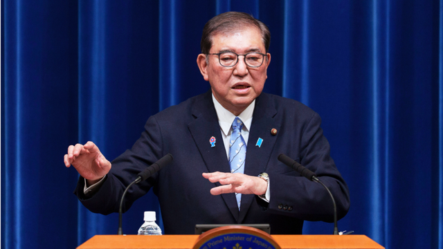Japanese PM sends offering to notorious war-linked shrine