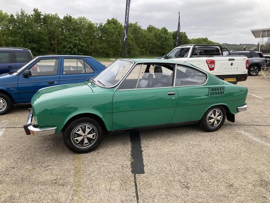 Green Skoda S 110 R coupé, side view
