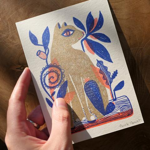 carte imprimée en risographie, illustration d'un chat entouré de plantes