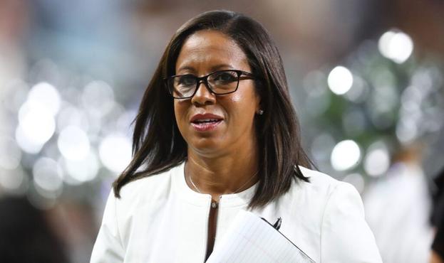 Mike Breen addresses Lisa Salters' NBA Finals absence
