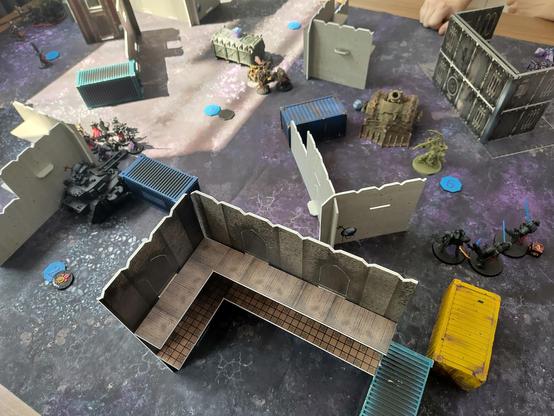Round 2: Paragons arrive on the right and wreck havoc. Killed 2 of 4 heavy units of opponent.
Castigator holds middle.
Rest of army holds left flank.