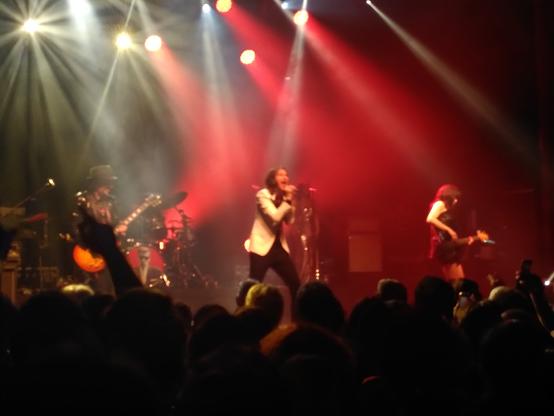 le groupe Primal Scream sur la scene de la cigale Paris - 10 juin 2025