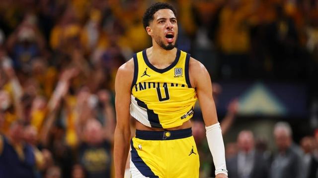 Pacers guard has leg issue