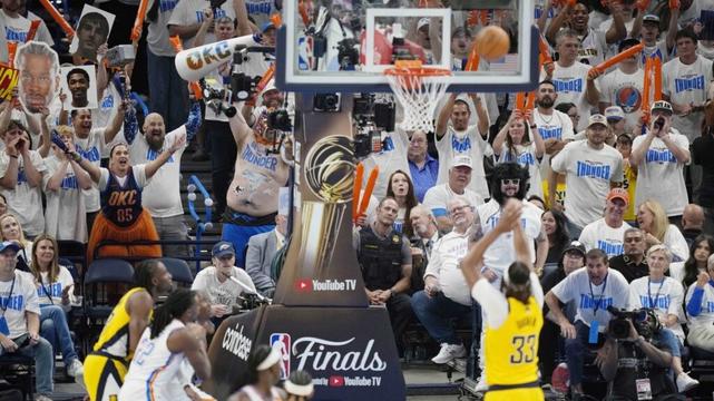 Does it "feel like the NBA Finals" in person?