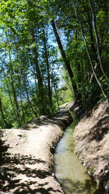 On the Waalweg from Kastelbell to Latsch; Vinschgau Valley (Venosta Valley), South Tyrol, Italy