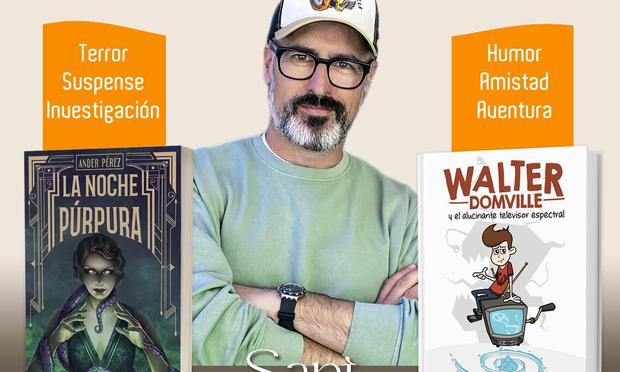 Ander Pérez, con sus dos libros publicados hasta la fecha. (Imagen cedida)