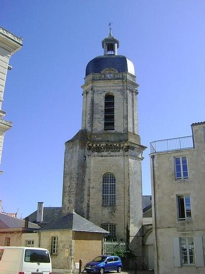 Clocher Saint-Jean à #LaRochelle (#CharenteMaritime) L'église Saint-Jean a été démolie en 1887. Il n'en subsiste que le clocher, tour octogonale coiffée d'un dôme moderne. Construction 2e moitié XVIIIe siècle. ...
Suite 👉 https://monumentum.fr/monument-historique/pa00104878/la-rochelle-clocher-saint-jean
#Patrimoine #MonumentHistorique
Photo CC-BY-SA 4.0 : Guiguilacagouille