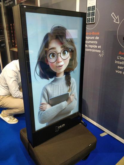 Écran sur lequel est affiché un personnage généré par IA.