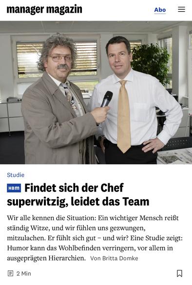 Das Bild zeigt eine metaphorisch inszenierte Szene, die den Zusammenbruch veralteter, hierarchischer Strukturen andeutet. Im Zentrum steht eine symbolische Darstellung des Übergangs in eine neue Ära – dezentral, verbunden, humorvoll. Die kalten, autoritären Elemente der alten Ordnung wirken brüchig und verlieren an Bedeutung gegenüber lebendigen, vernetzten und gleichrangigen Strukturen. Es geht nicht mehr um Titel, sondern um Substanz. Und: Wo Hierarchie endet, beginnt der Witz – als Zeichen geistiger Beweglichkeit und menschlicher Nähe.

Image Description (English):
The image presents a metaphorical scene illustrating the collapse of outdated hierarchical structures. At its core lies the transition to a new era—decentralized, networked, and enriched with subtle humor. The cold, authoritarian elements of the old system appear fragile, losing relevance to vibrant, peer-based dynamics. Titles fade; substance prevails. And where hierarchy ends, wit begins—symbolizing mental agility and authentic connection.🖖