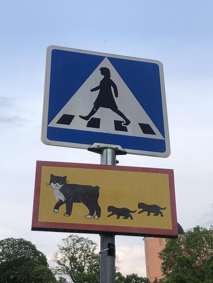 Panneau routier signalant un passage protégé à Uppsala