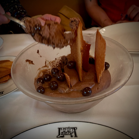 Mousse au chocolat.