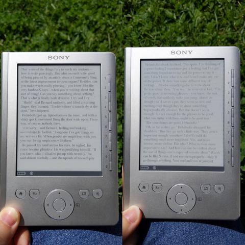The PRS 300 on the left shows a book page that is perfectly readable while the one on the left looks faded.