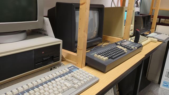 Schneider CPC 464