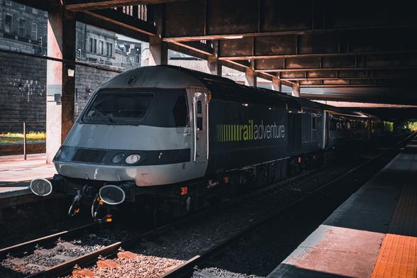 RailAdventure HST locomotive under the overhang in Aberdeen station