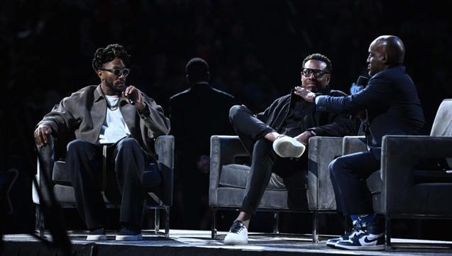 Derrick Rose Praises Nikola Jokic for NBA1 Domination Skills