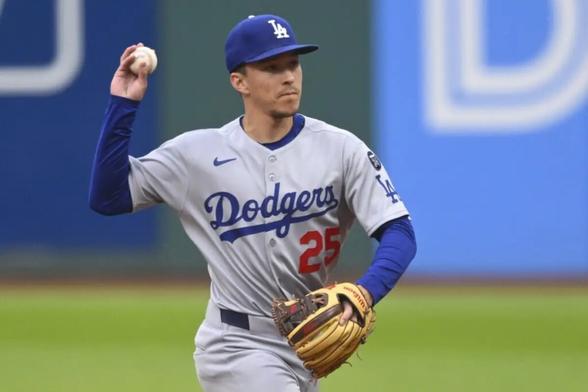 Dodgers Lineup vs Padres: Tommy Edman Out, Hyeseong Kim Starting