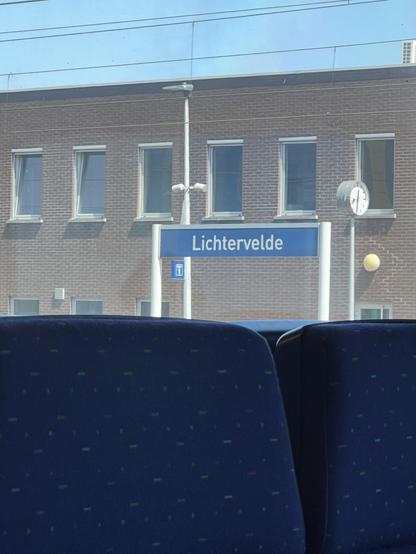 Belgisches Bahnhofsschild: Lichtervelde