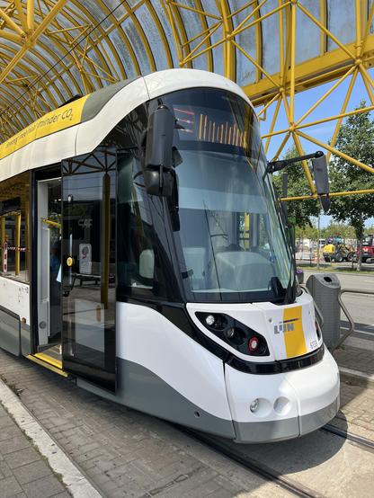 Tram von vorne