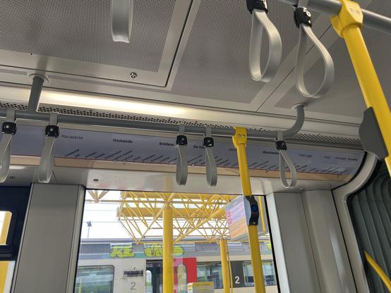 Fahrplan an der Decke