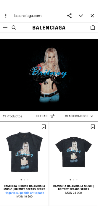 Captura de pantalla de la tienda Balenciaga mostrando camisetas de la colaboración con Britney Spears, con precios escandalosos.