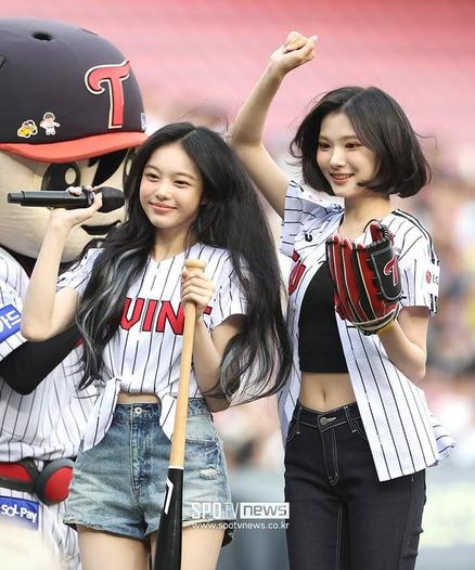 jiwoo, ian