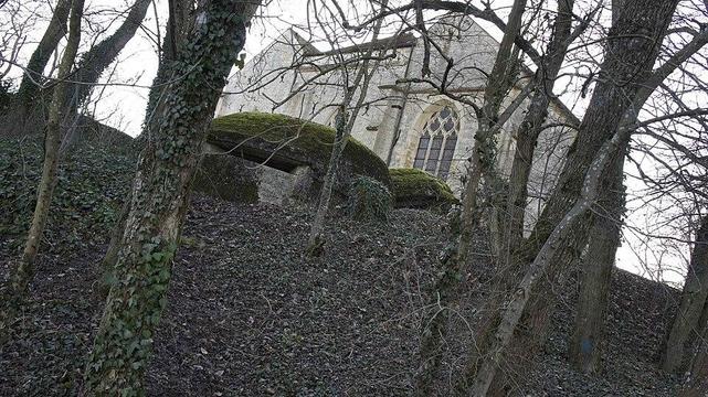 Chapelle Saint-Lié et les deux blockhaus à #VilleDommange (#Marne) Construction XIIe siècle, XIIIe siècle, XVIe siècle. Chapelle et les deux blockhaus : classement par arrêté du 30 janvier 1922.
Suite 👉 https://monumentum.fr/monument-historique/pa00078894/ville-dommange-chapelle-saint-lie-et-les-deux-blockhaus
#Patrimoine #MonumentHistorique
Photo CC-BY-SA 4.0 : Garitan