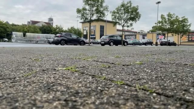 Parkplatz aus Froschperspektive, Edeka in Selm