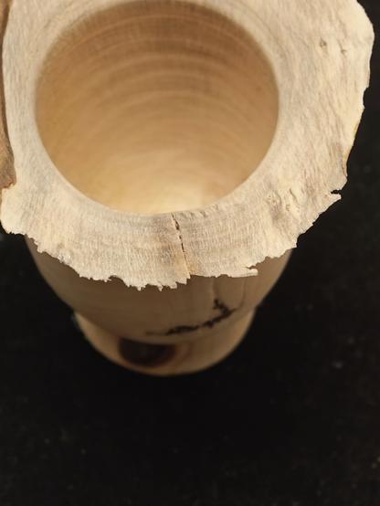Crack compressed shut by drying