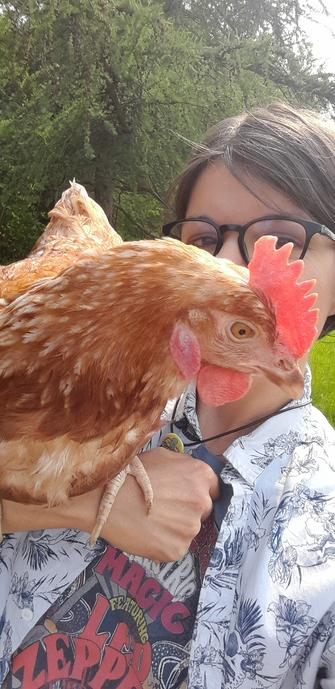 Jane perchée sur mon bras