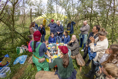 The voedselboskabouters enjoying a team meal