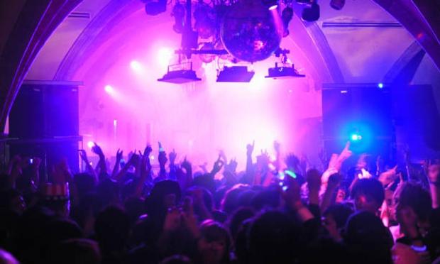 Imagen de archivo de una discoteca. (Getty Images)