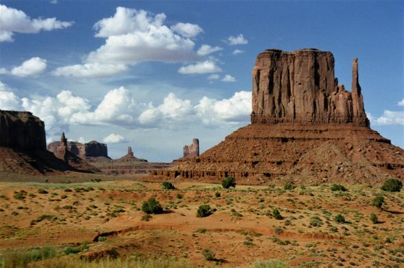 Red sandstone buttes in the American desert.